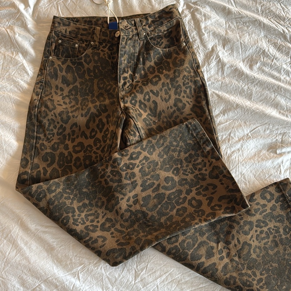 Aelfric Eden Brown Leopard Print Flare Jeans - Picture 2 of 8